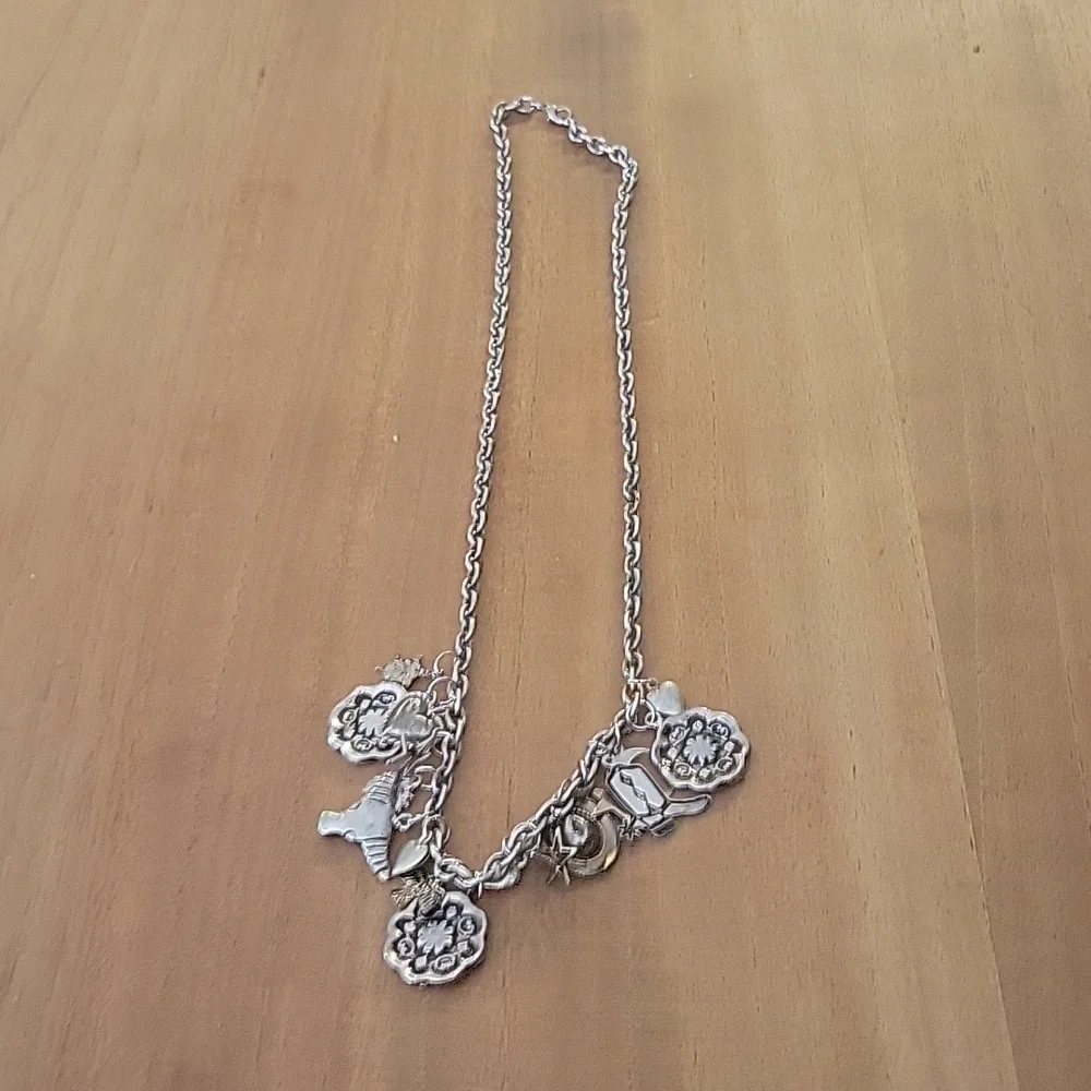 Western charm necklace - Picture 5 of 5